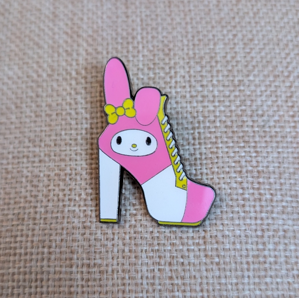 loungefly pin my melody shoe hello kitty
